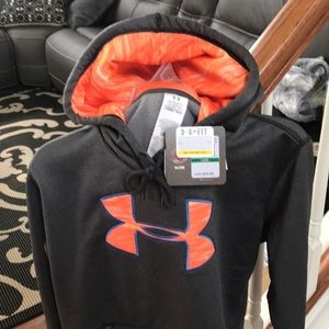 Womens L Under Armour hoodie Cold Gear Stays dry
